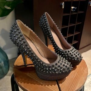 Like new! Vince Camuto Madelyn pumps 👠